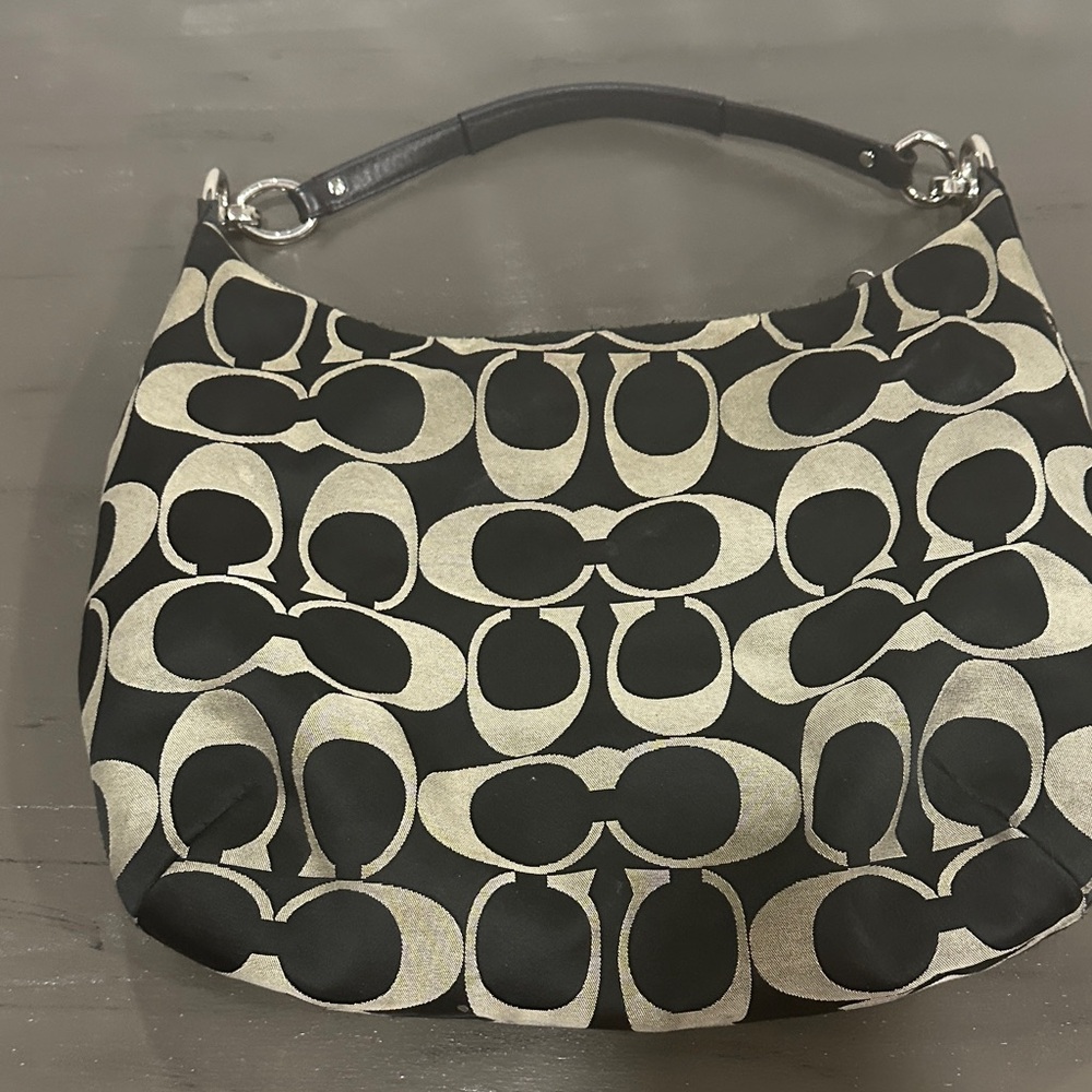 Coach Black and Cream Shoulder Bag - Picture 6 of 9